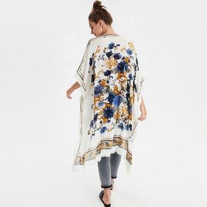 AMERICAN EAGLE cream floral kimono cardigan